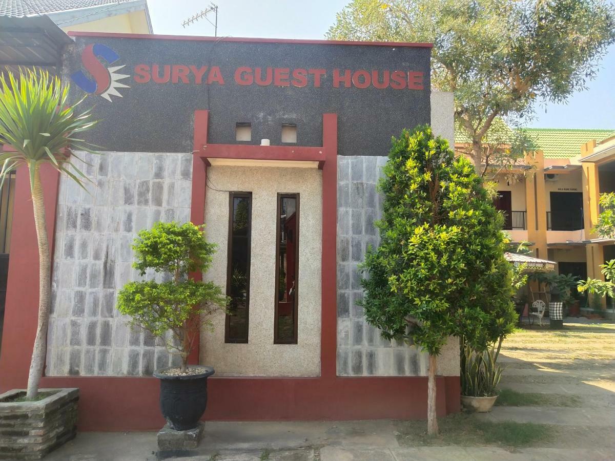 Surya Guest House Проболінґо Екстер'єр фото